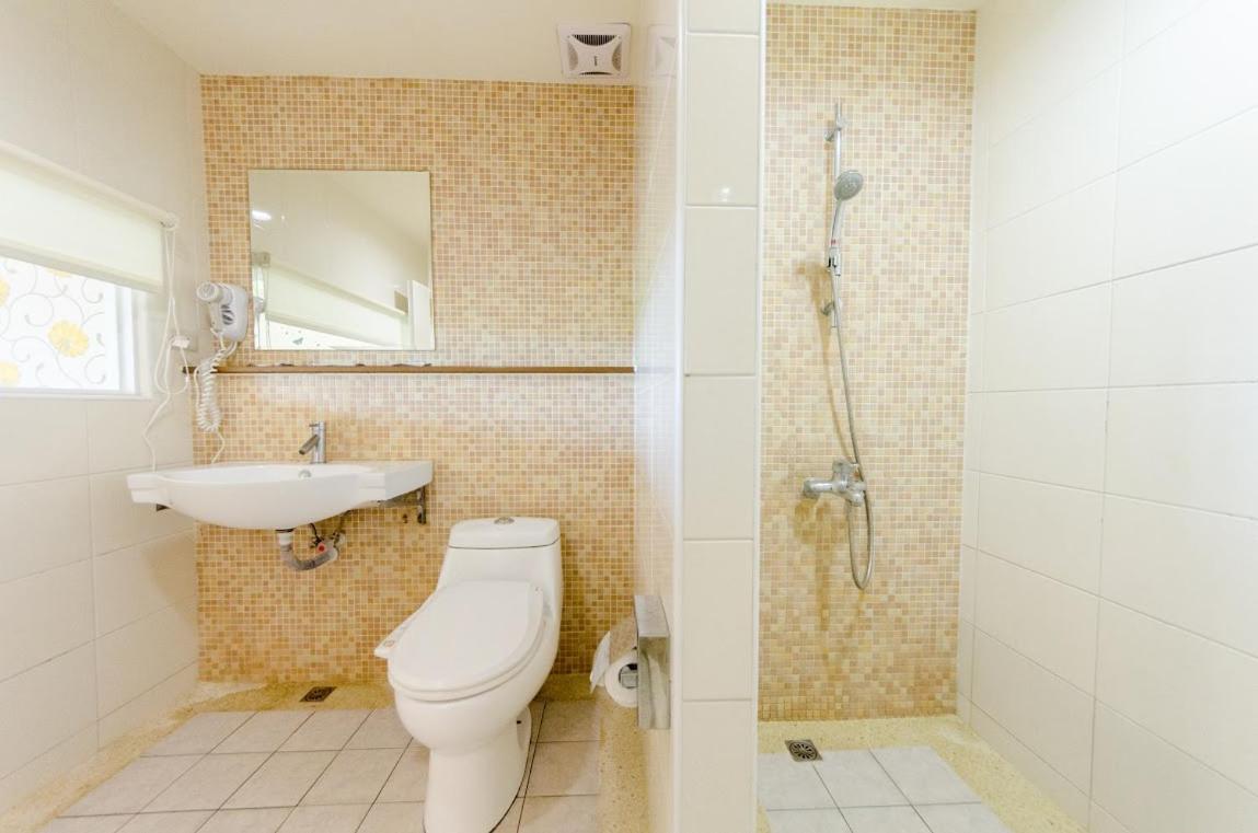 Kenting White Hotel Hengchun Exterior photo