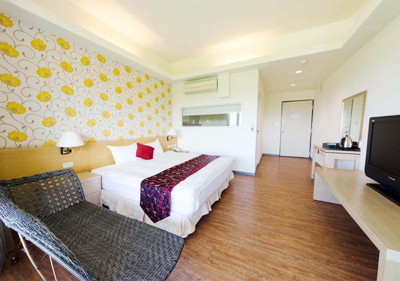 Kenting White Hotel Hengchun Exterior photo